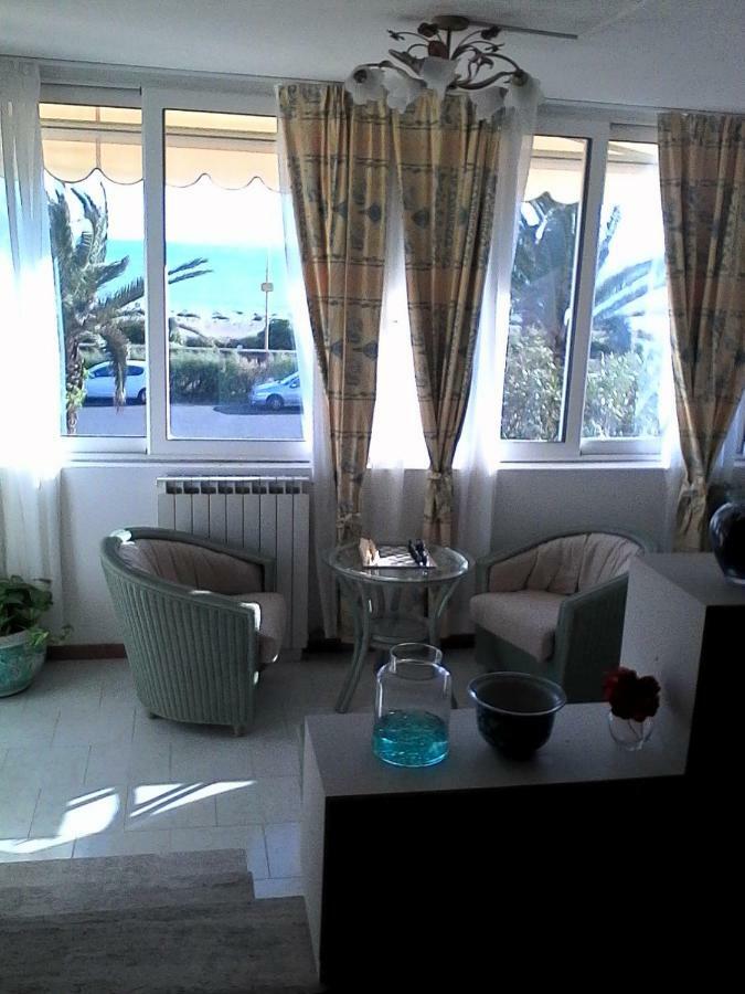 La Casa Del Mare Daire Carrara Dış mekan fotoğraf